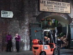 https://juliesteyer.com/files/gimgs/th-24_Borough Market LDN Julie Steyer.jpg